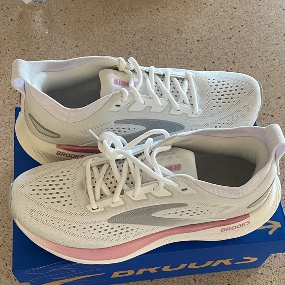 ‼️NEW RELEASE BROOKS GLYCERIN 23 Women's White and Pink Athletic Shoes - Picture 3 of 6